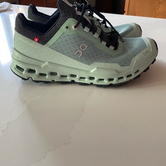 On Running Shoes On Cloud Running Shoes Cloudultra Shoes Helion 85